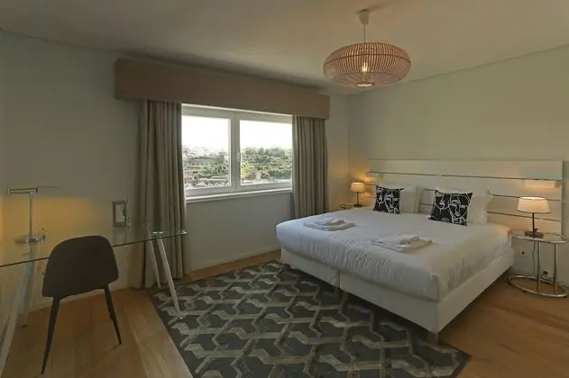 Ev, 4 Yatak Odası, Kişiye Özel Havuzlu, Nehir Manzaralı