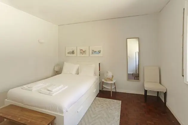 Ev, 4 Yatak Odası, Kişiye Özel Havuzlu, Nehir Manzaralı