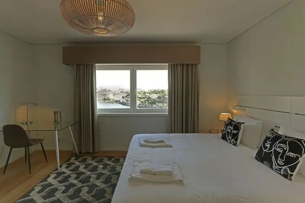 Ev, 4 Yatak Odası, Kişiye Özel Havuzlu, Nehir Manzaralı