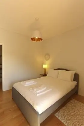 Ev, 4 Yatak Odası, Kişiye Özel Havuzlu, Nehir Manzaralı