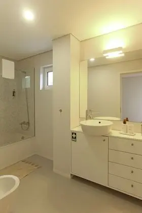 Ev, 4 Yatak Odası, Kişiye Özel Havuzlu, Nehir Manzaralı