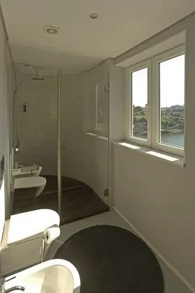 Ev, 4 Yatak Odası, Kişiye Özel Havuzlu, Nehir Manzaralı