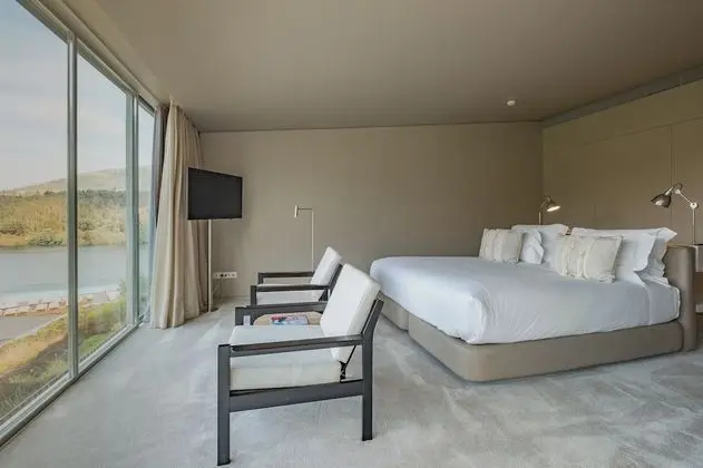 Tek Büyük Yataklı Oda, Balkon, Nehir Manzaralı