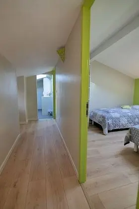 Family Ev, Banyolu/Duşlu, Bahçe Manzaralı (Papillons)