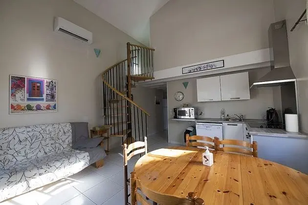 Family Ev, Banyolu/Duşlu, Bahçe Manzaralı (Papillons)