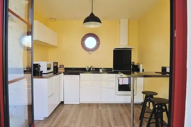 Standard Villa, Banyolu/Duşlu, Bahçe Manzaralı (Rouge Basque)