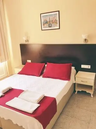 Deluxe Tek Büyük veya İki Ayrı Yataklı Oda