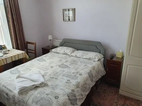Tek Büyük Yataklı Oda
