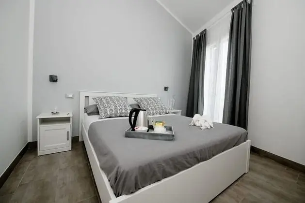 Üç Kişilik Oda (1)