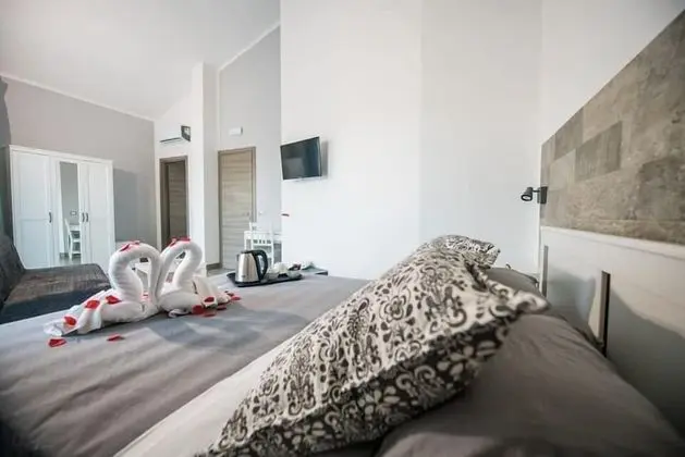 Üç Kişilik Oda (2)