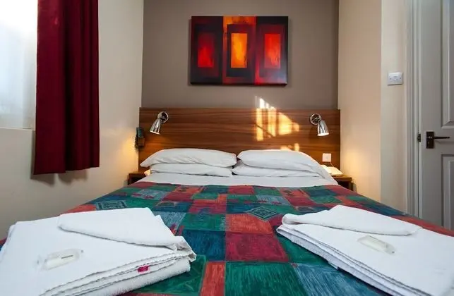 Comfort Tek Büyük Yataklı Oda