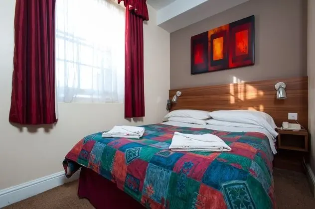 Comfort Tek Büyük Yataklı Oda