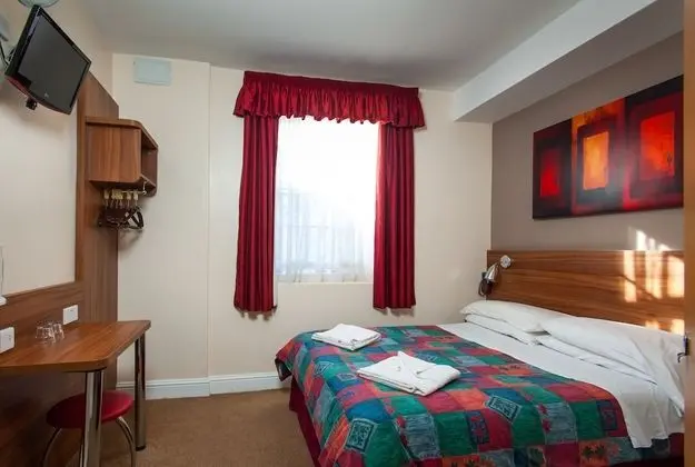 Comfort Tek Büyük Yataklı Oda