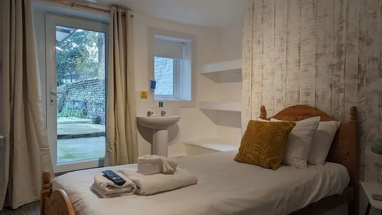 Economy Tek Kişilik Oda, Ortak Banyo, Bahçe Manzaralı (1)