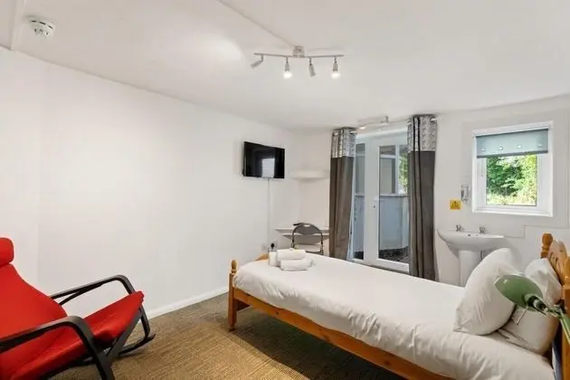 Economy Tek Kişilik Oda, Ortak Banyo, Bahçe Manzaralı (1)