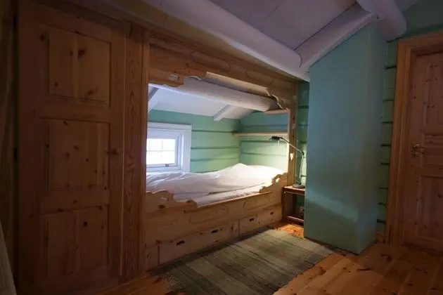 Traditional Ev, Birden Çok Yatak, Dağ Manzaralı