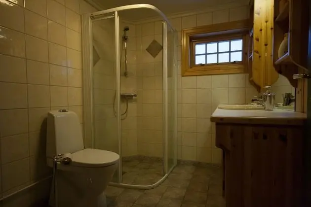 Traditional Ev, Birden Çok Yatak, Dağ Manzaralı