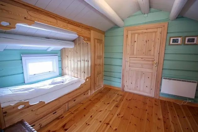 Traditional Ev, Birden Çok Yatak, Dağ Manzaralı