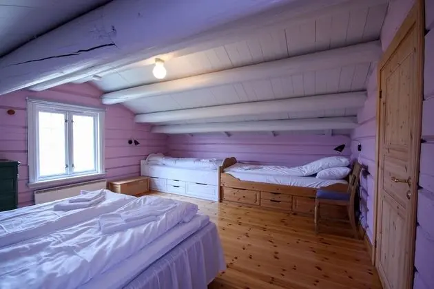 Traditional Ev, Birden Çok Yatak, Dağ Manzaralı