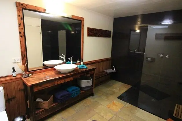 Luxury Apart Daire, 2 Yatak Odası, Dağ Manzaralı, Zemin Kat (The Burrow)