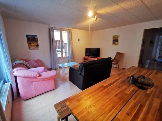 Apartment (52 incl 80 CHF cleaning fee)