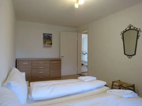 Apartment (53 inc 80 CHF cleaning fee)