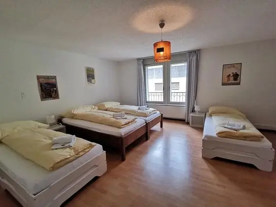 Apartment (53 inc 80 CHF cleaning fee)