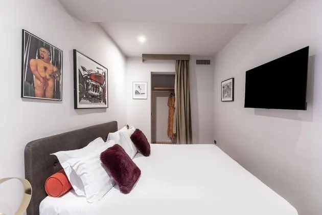 Tek Büyük Yataklı Oda