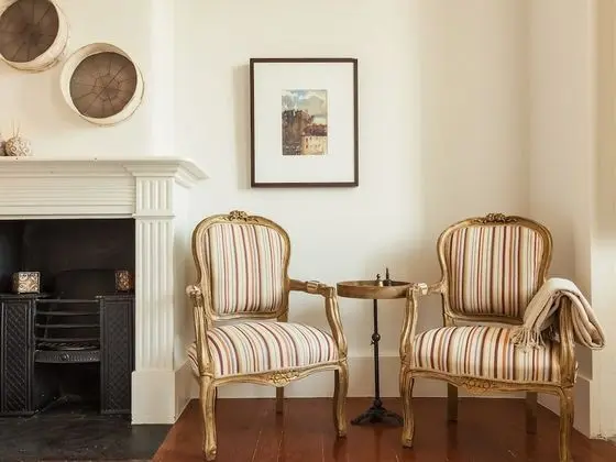 Junior Tek Büyük Yataklı Oda