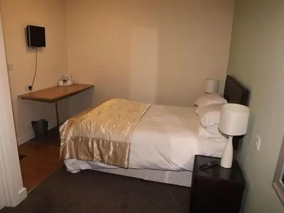 Tek Büyük Yataklı Oda, Banyolu/Duşlu ((1st Floor))