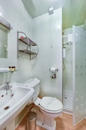 İki Ayrı Yataklı Oda (Twin Room with Balcony and Sea View)