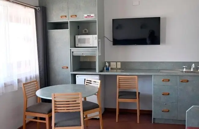 Standard Süit, Sigara İçilmez, Küçük Mutfak (Queen/Single Kitchenette)
