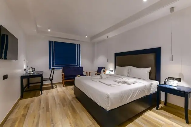 Deluxe Tek Büyük Yataklı Oda