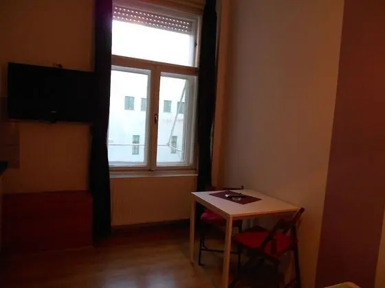 Standard Apart Daire (Hegedus Gyula Street 16)