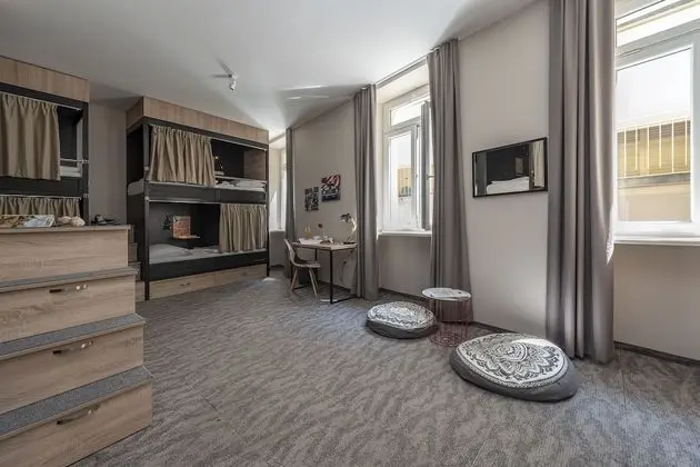 Ortak Ranzalı Oda, Karma Ranzalı Oda, Ortak Banyo (8 beds)