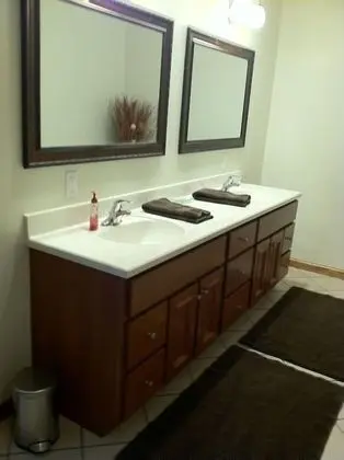 Apart Daire, Birden Çok Yatak (Downtown Condo with LAKE & BAY VIEWS)