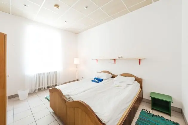 Tek Büyük Yataklı Oda, Ortak Banyo