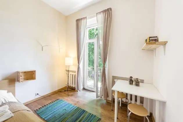 Tek Büyük Yataklı Oda, Ortak Banyo