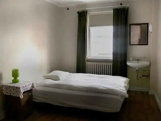 Basic Tek Kişilik Oda (with Shared Bathroom)