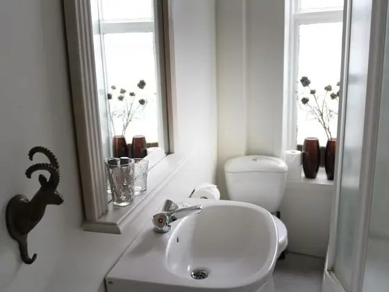 Standard Tek Büyük veya İki Ayrı Yataklı Oda, Özel Banyo