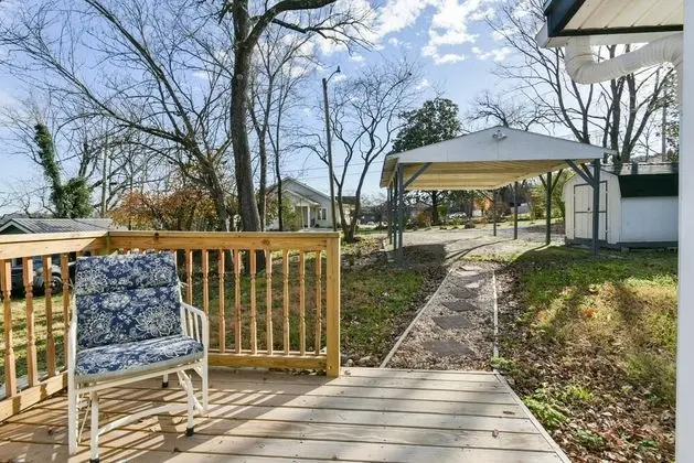 Ev (Downtown house- IN HISTORIC BRANSON -)