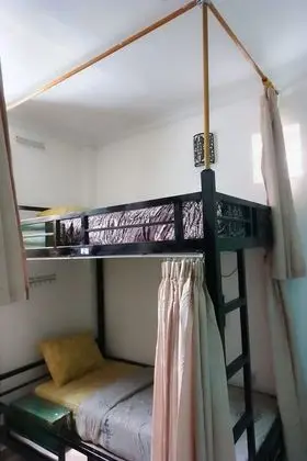 Ortak Ranzalı Oda, Karma Ranzalı Oda