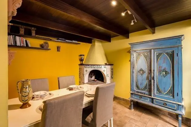 Apart Daire (Via di Monte Giordano 62)