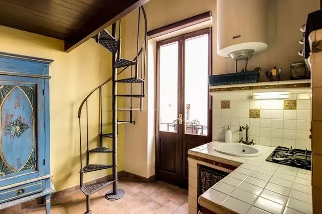 Apart Daire (Via di Monte Giordano 62)