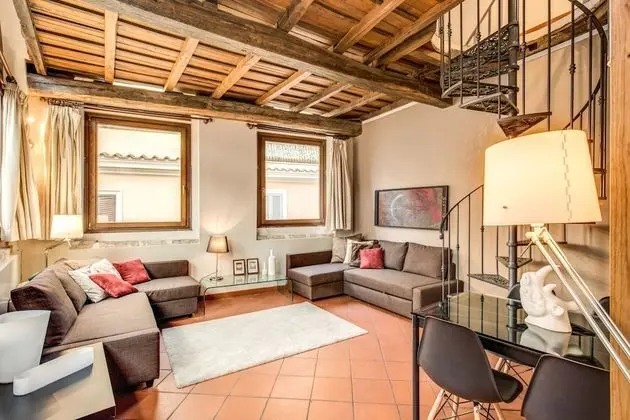 Çatı Katı (Loft), 1 Yatak Odası, Kule (Vicolo Savelli 2)
