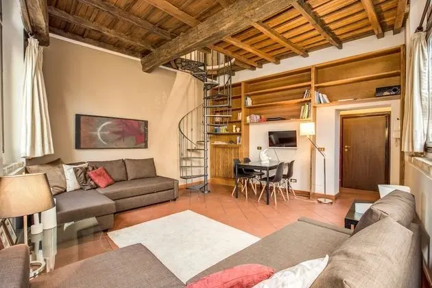Çatı Katı (Loft), 1 Yatak Odası, Kule (Vicolo Savelli 2)