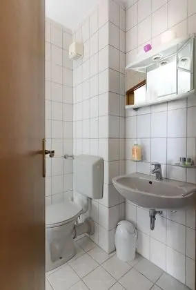 Basic Üç Kişilik Oda, Deniz Manzaralı