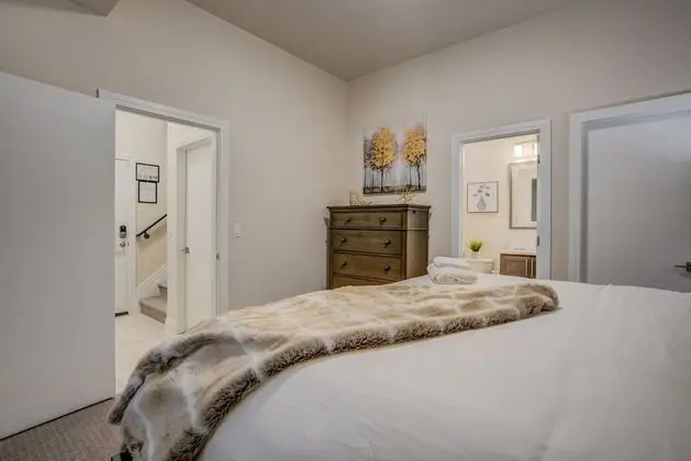 Villa (4 Bedrooms)
