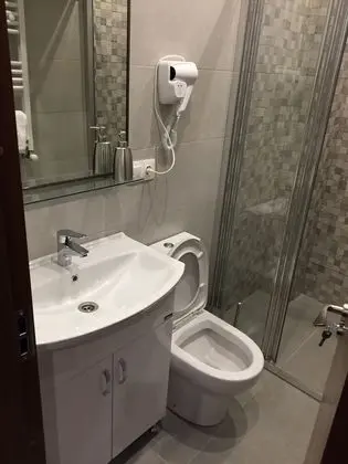 Standard Tek Büyük veya İki Ayrı Yataklı Oda