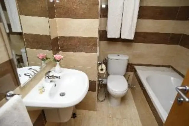 1 Çift Kişilik Veya 2 Tek Kişilik Yatak